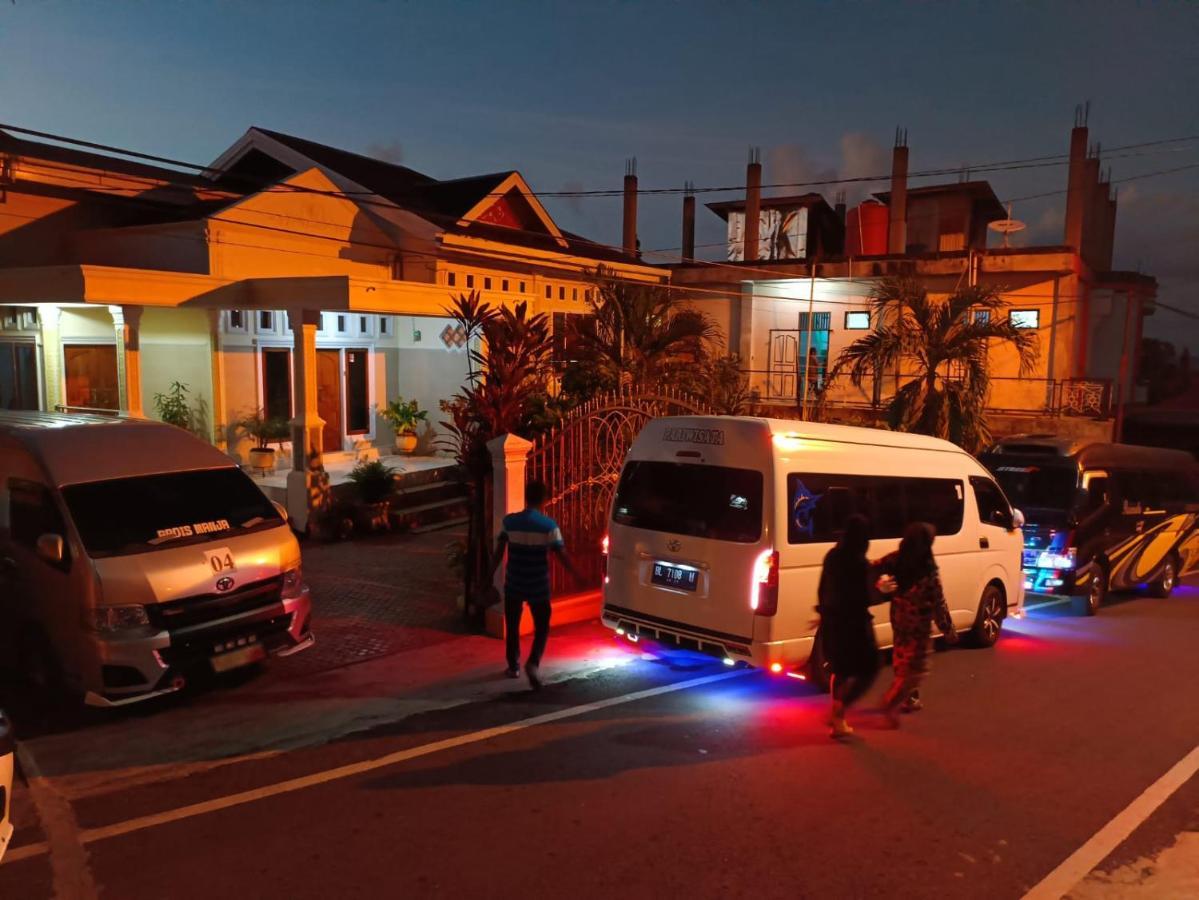 Pondok Simpang Tiga 沙璜 外观 照片