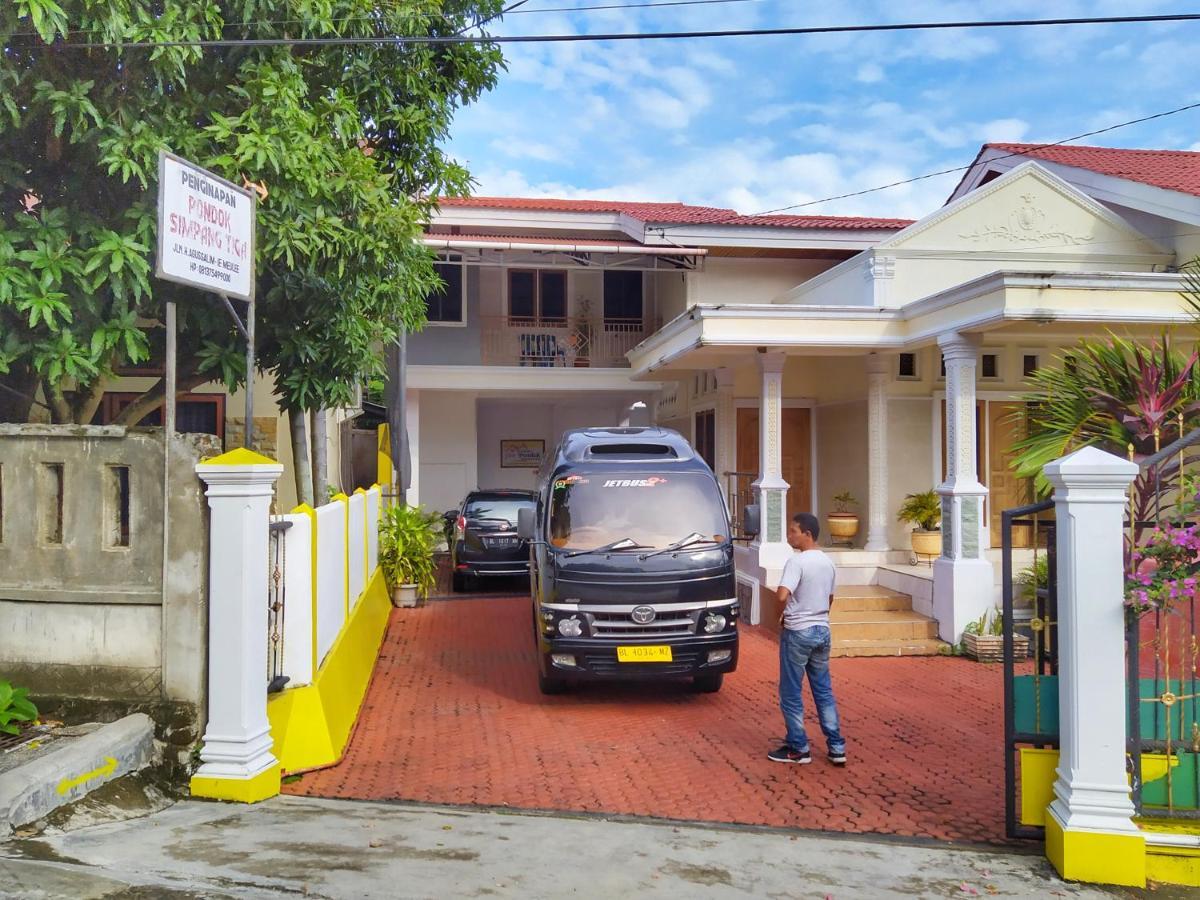 Pondok Simpang Tiga 沙璜 外观 照片